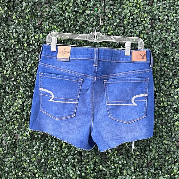 Hi-Rise Shortie - Picture 2 of 3